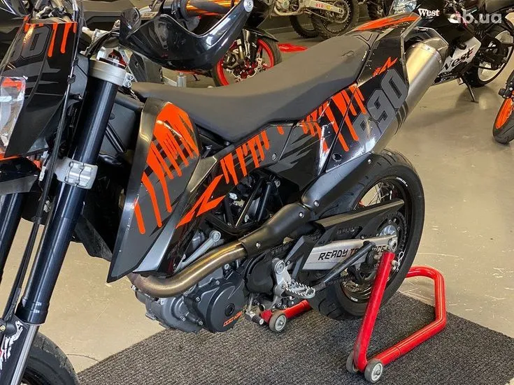 KTM 690 Image 6